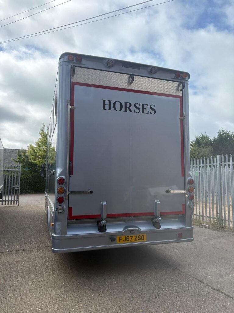 Exterior of Millring Horsebox